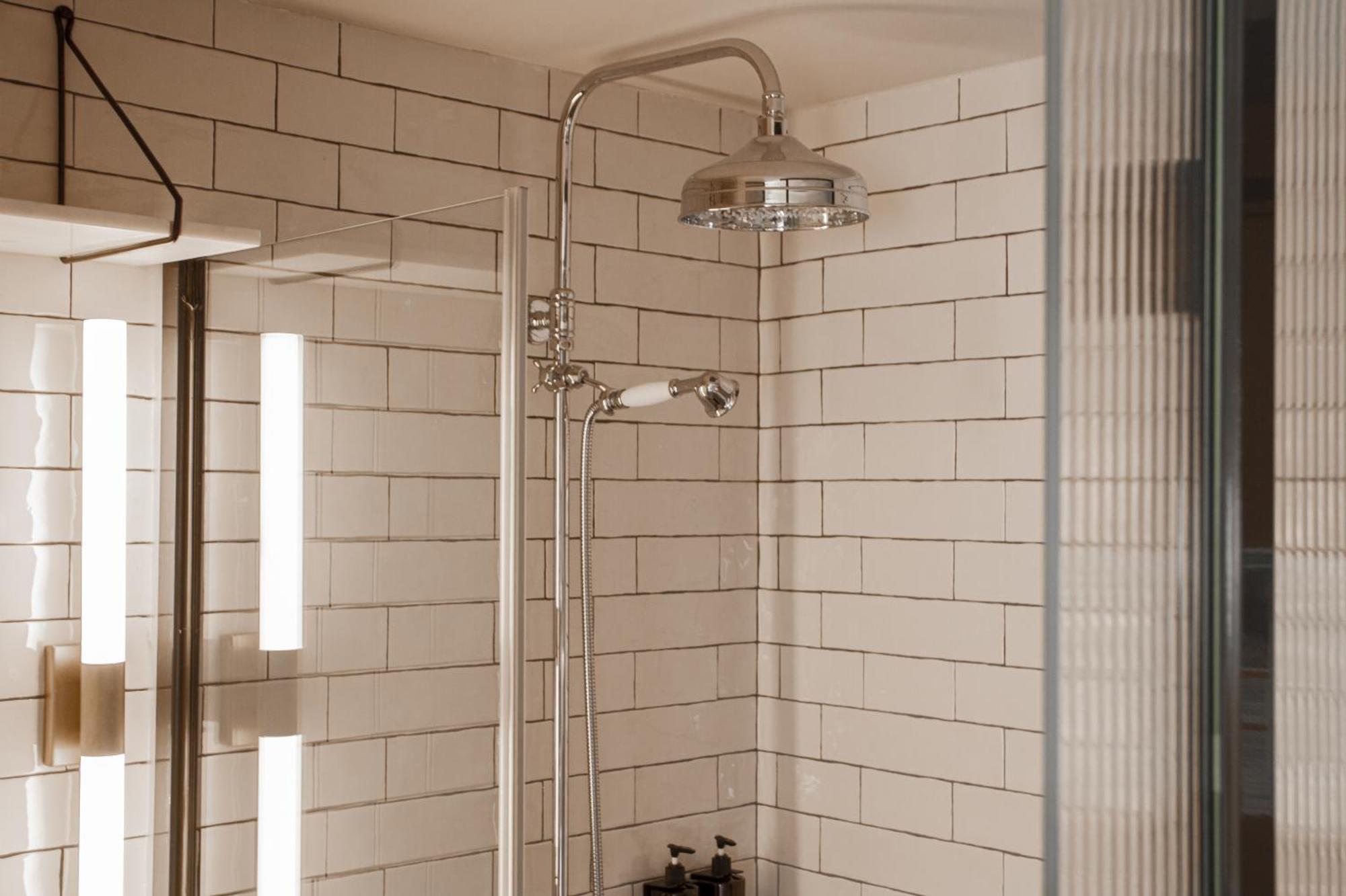 Letoh Letoh Gran Via Hotel Madrid Ngoại thất bức ảnh