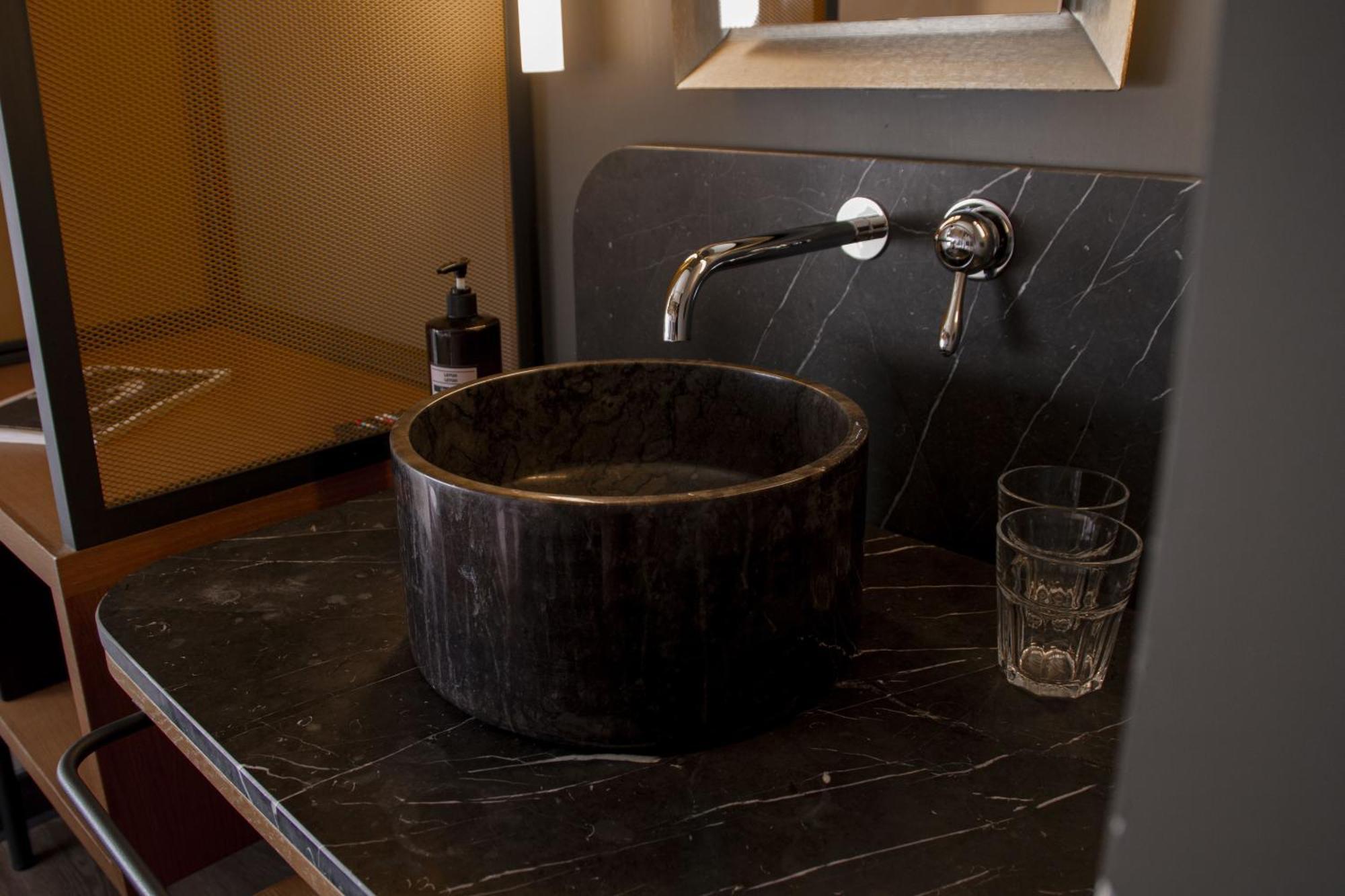 Letoh Letoh Gran Via Hotel Madrid Ngoại thất bức ảnh